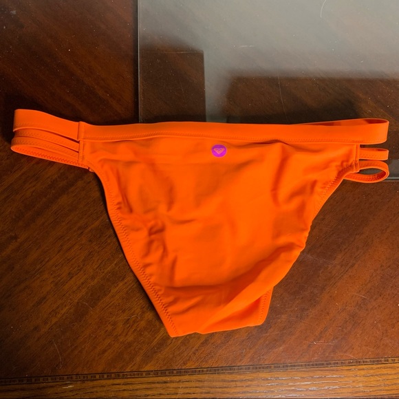 NWOT Roxy Solid Three Strap Side Bikini Bottoms - Picture 6 of 10